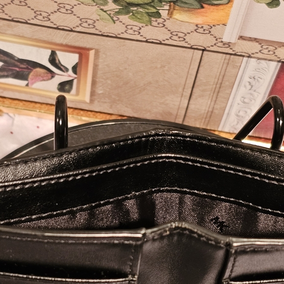 Michael Kors Signature Logo Stripe Bilfold Wallet - Picture 10 of 13